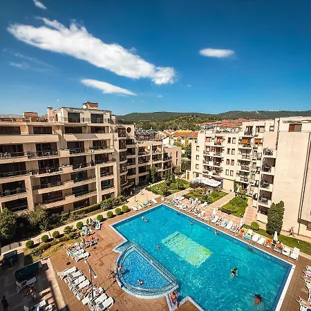 Top-floor 2br With King Bed & View Appartement *