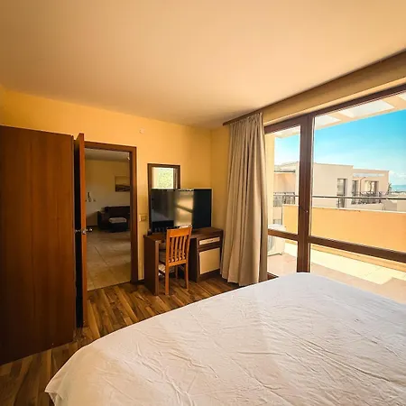 Appartement Top-floor 2br With King Bed & View *